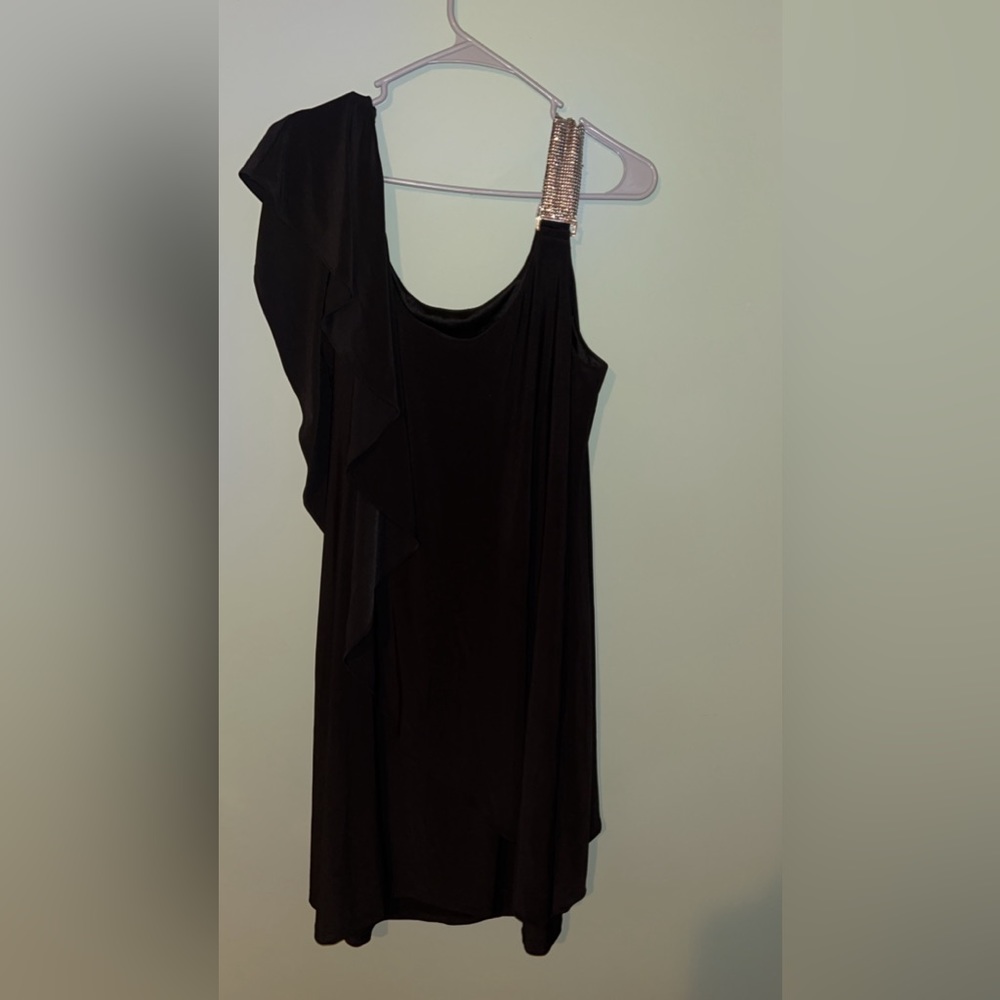 Women’s one shoulder chain strap dress